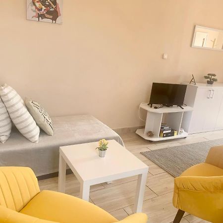Lelle -Kert Apartman 03 بالاتوليلّي المظهر الخارجي الصورة